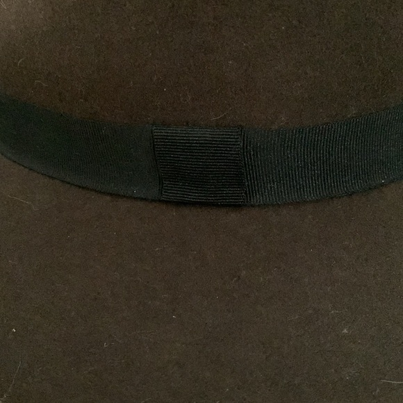 Hat - Picture 3 of 6